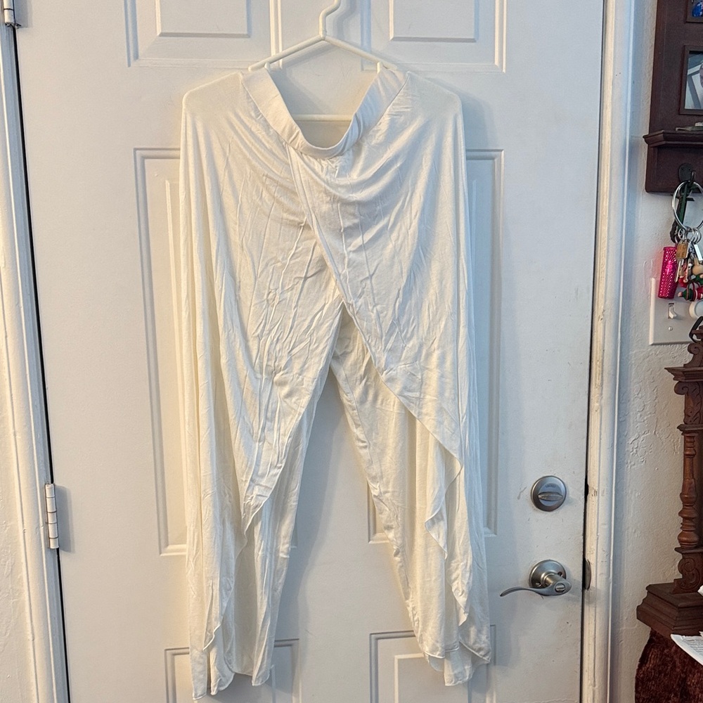 Man Li Shane NWOT faux wrap pants Buttery soft very stretchy White